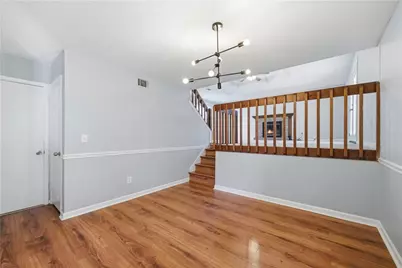 4960 Sugar Creek Drive, Sugar Hill, GA 30518 - Photo 5