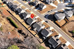 6968 Manchester Dr, Flowery Branch, GA 30542 - Photo 5