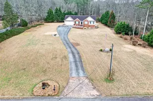 3910 Piney Brook Dr, Loganville, GA 30052 - Photo 11