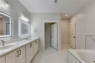 4541 Meadow Club Dr, Suwanee, GA 30024 - Photo 31