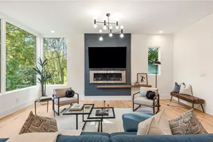 1045 Shepherds Ln NE, Atlanta, GA 30324 - Photo 9