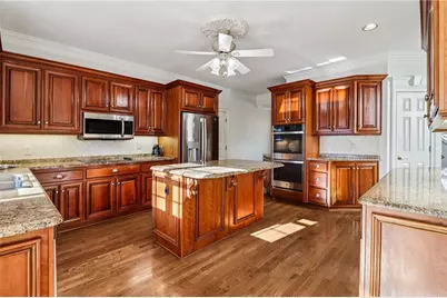 4107 Little Leaf Court, Peachtree Corners, GA 30092 - Photo 9