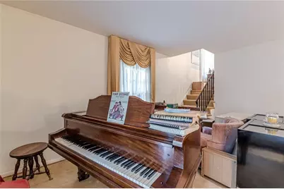 2985 Duke Of Gloucester, Atlanta, GA 30344 - Photo 11