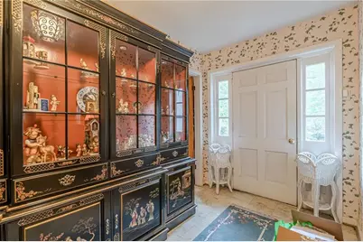 2985 Duke Of Gloucester, Atlanta, GA 30344 - Photo 9