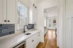 1062 Country Ln NE, Atlanta, GA 30324 - Photo 9