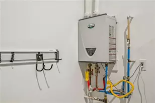 1062 Country Ln NE, Atlanta, GA 30324 - Photo 41