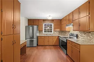 8234 Dawn Dr, Jonesboro, GA 30236 - Photo 11