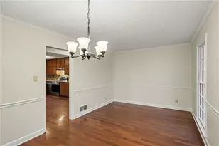 8234 Dawn Dr, Jonesboro, GA 30236 - Photo 9