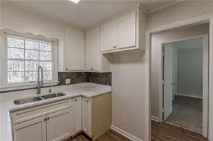 9178 Lakeview Dr, Covington, GA 30014 - Photo 19