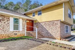 2201 Colonial Oak Way, Stone Mountain, GA 30087 - Photo 3