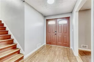 2201 Colonial Oak Way, Stone Mountain, GA 30087 - Photo 5