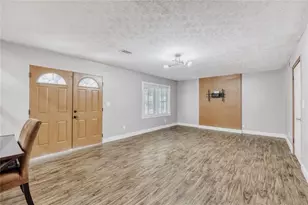 2201 Colonial Oak Way, Stone Mountain, GA 30087 - Photo 9