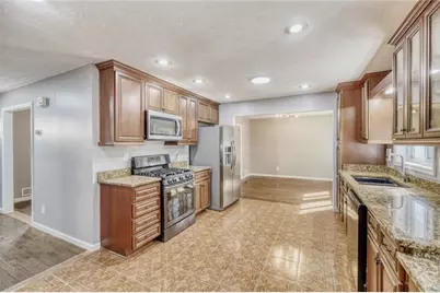 2201 Colonial Oak Way, Stone Mountain, GA 30087 - Photo 13