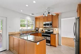 1585 Pinebreeze Dr, Marietta, GA 30062 - Photo 5