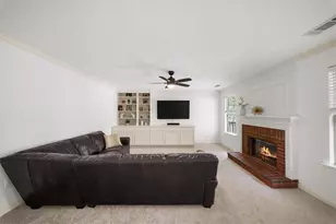 1585 Pinebreeze Dr, Marietta, GA 30062 - Photo 3