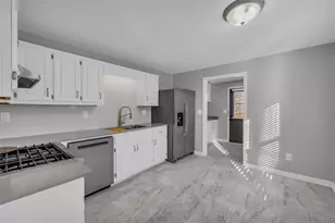 145 E Oak Street E, Lawrenceville, GA 30046 - Photo 9