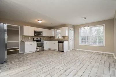 1028 Levista Drive, Locust Grove, GA 30248 - Photo 5