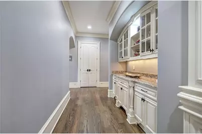 4076 Peachtree Dunwoody Road NE, Atlanta, GA 30342 - Photo 11