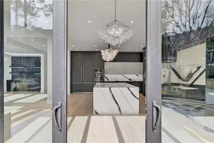 1343 Merry Ln NE, Atlanta, GA 30329 - Photo 23