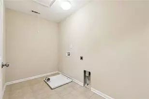 1647 Shire Village Dr, Sugar Hill, GA 30518 - Photo 27