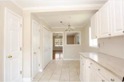 1910 La Dawn Lane NW, Atlanta, GA 30318 - Photo 5