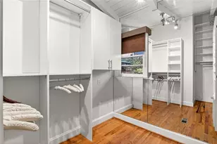 550 Forest Hills Dr, Atlanta, GA 30342 - Photo 31