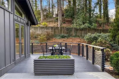 550 Forest Hills Drive, Atlanta, GA 30342 - Photo 45