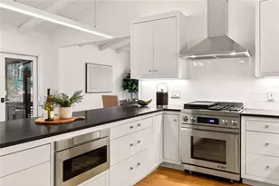 550 Forest Hills Dr, Atlanta, GA 30342 - Photo 13