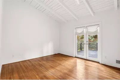 550 Forest Hills Drive, Atlanta, GA 30342 - Photo 25