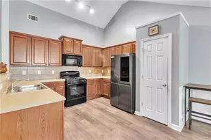 4044 Amberleigh Trce, Gainesville, GA 30507 - Photo 9