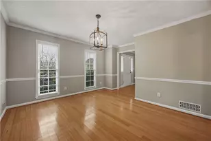 1578 Fair Oaks Ln, Snellville, GA 30078 - Photo 9