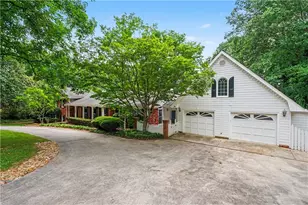 326 Fayette Dr, Winder, GA 30680 - Photo 3