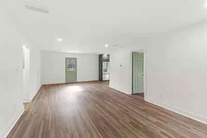 870 Ashley Court, Monroe, GA 30655 - Photo 3