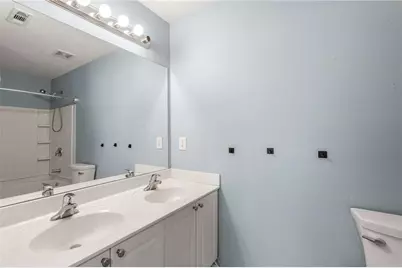 1040 Liberty Parkway NW, Atlanta, GA 30318 - Photo 17