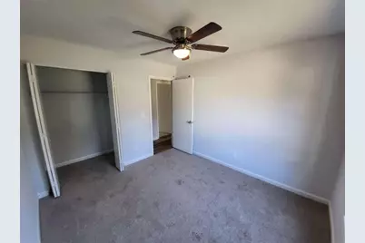 915 Fox Valley Court, Stone Mountain, GA 30088 - Photo 9