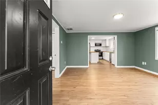 212 Walker Dr, Monroe, GA 30655 - Photo 3