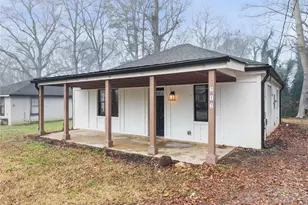 212 Walker Dr, Monroe, GA 30655 - Photo 3