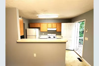 2037 Lakewood Trail SE, Atlanta, GA 30315 - Photo 15