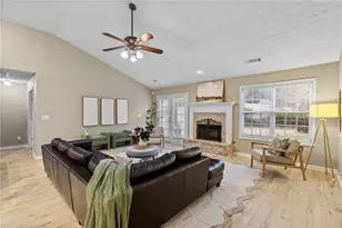 609 Grand Ashbury Ln, Sugar Hill, GA 30518 - Photo 15