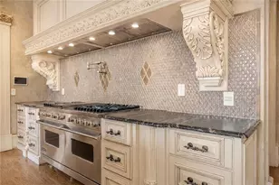 8330 Jett Ferry Rd, Sandy Springs, GA 30350 - Photo 15