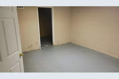 747 Dixon Road, Jonesboro, GA 30238 - Photo 9