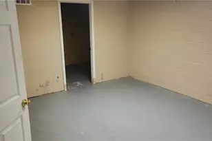 747 Dixon Rd, Jonesboro, GA 30238 - Photo 9