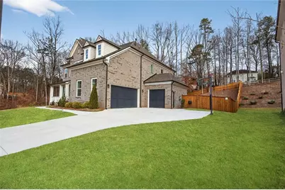 3745 Heddington Lane NE, Marietta, GA 30062 - Photo 3