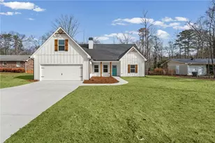1816 Oak Spring St, Statham, GA 30666 - Photo 3