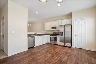 529 Lantern Wood Dr, Scottdale, GA 30079 - Photo 9