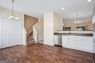 529 Lantern Wood Dr, Scottdale, GA 30079 - Photo 9