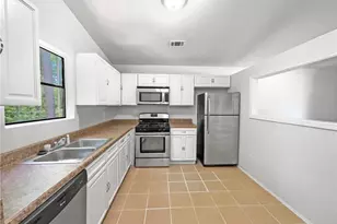 3924 Chimney Ridge Ct, Ellenwood, GA 30294 - Photo 11