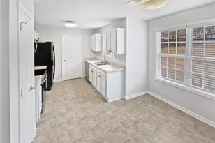 297 Lambert Overlook Cir, Carrollton, GA 30117 - Photo 9