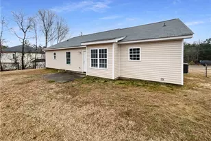 297 Lambert Overlook Cir, Carrollton, GA 30117 - Photo 5