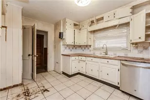 2720 New MacLand Rd, Powder Springs, GA 30127 - Photo 3